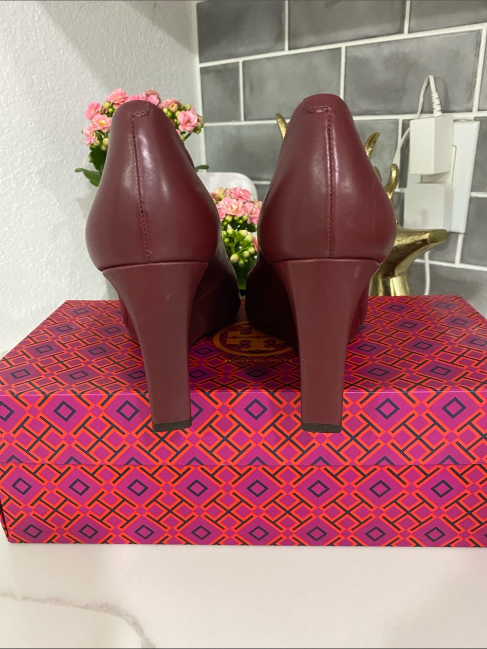 Tory Burch Burgundy Leather Logo Flats with Gold Hardware - Picture 3 of 6